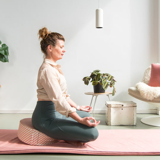 Firm meditation pouf