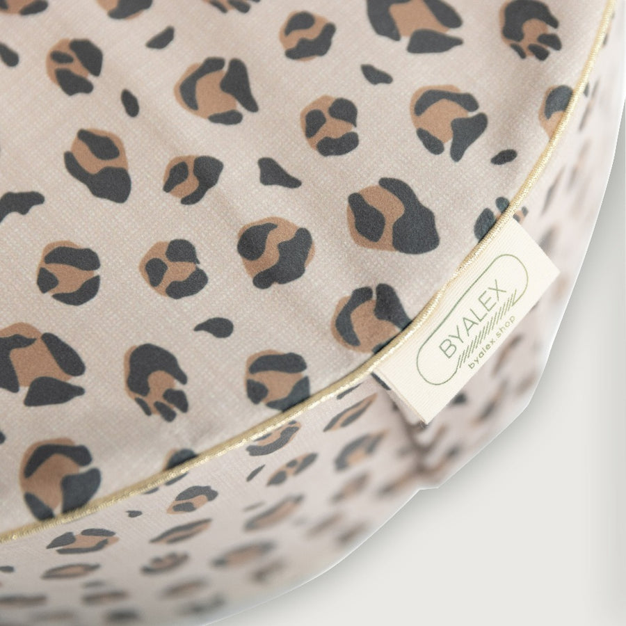 Leopard Love - Pouf with Leopard Print