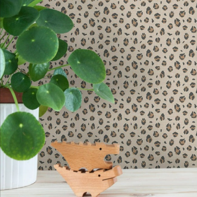 leopard design vlies wallpaper detail byalex