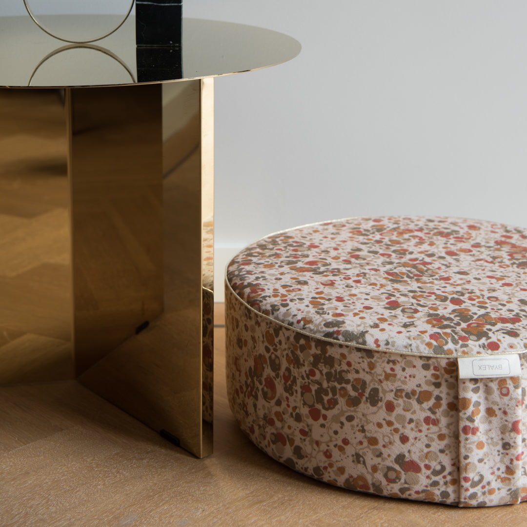 Magnify Neutral Life - Beige Pouf with Print