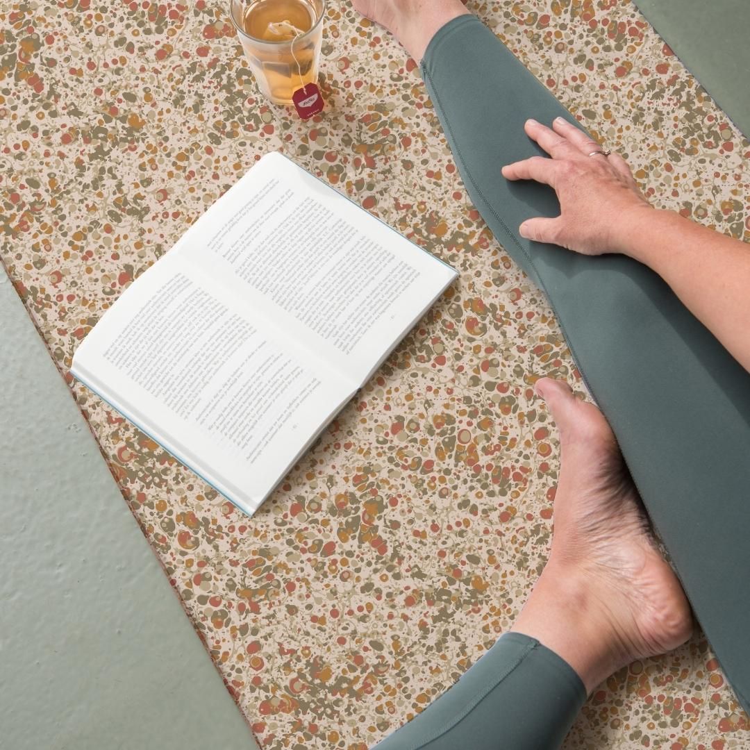 yoga mat with beige pattern 